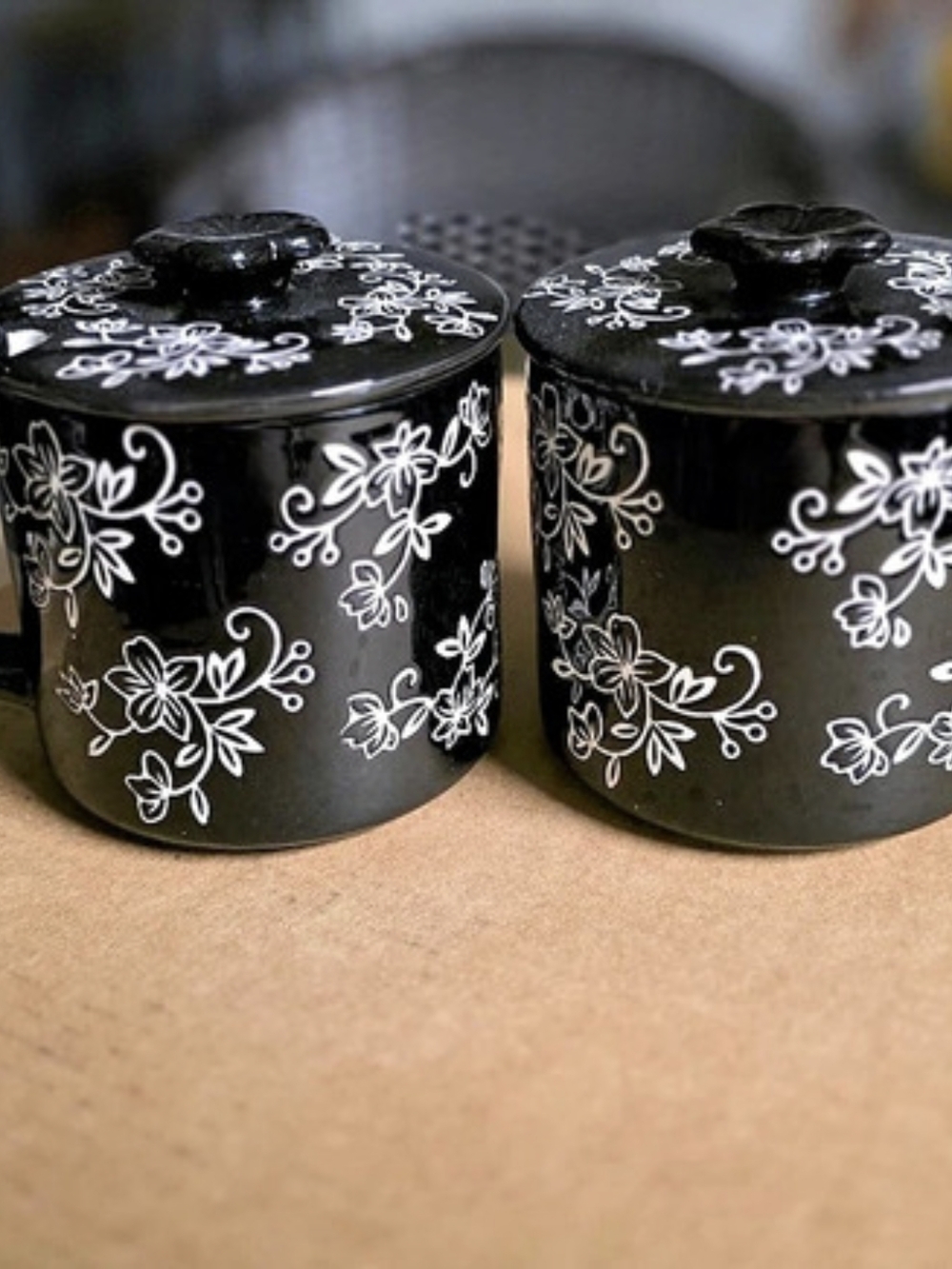 Temptations by Tara Floral Lace 20 oz Onion Design Mug Floral Mugs Black & White